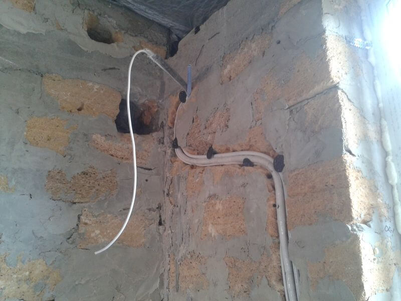 Прокладання траси для кондиціонера в Одесі